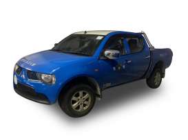 Mitsubishi  - L200 pick-up blue/white - 1:43 - Vitesse SunStar - 29344 - vss29344 | The Diecast Company