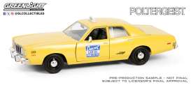 Plymouth  - Fury 1975 yellow - 1:24 - GreenLight - 84202 - gl84202 | The Diecast Company
