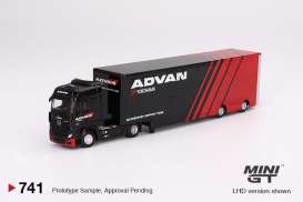 Mercedes Benz  - Actros 2023 red/black - 1:64 - Mini GT - 00741-R - MGT00741rhd | The Diecast Company